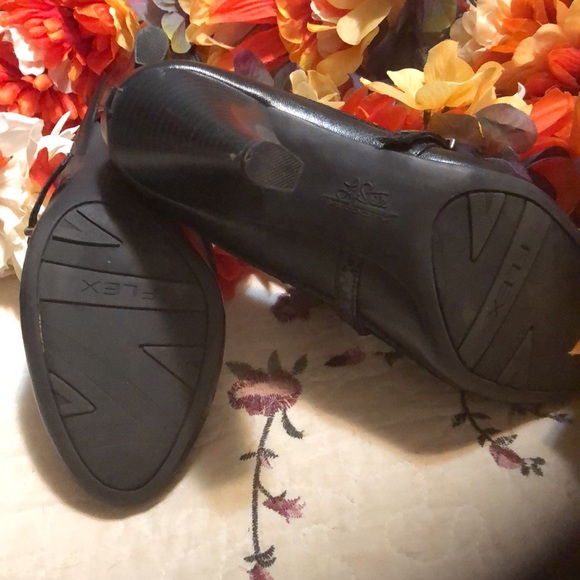 Life Stride Mary Jane style heel size 7.5 memory foam insoles - Picture 5 of 6